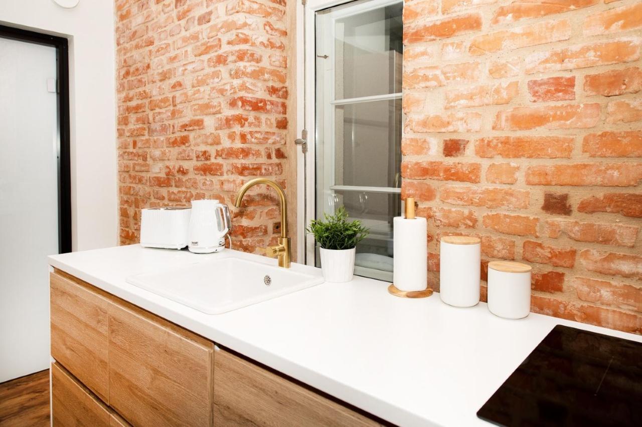 Old Town Luxury Apartment With Sauna 塔尔图 外观 照片